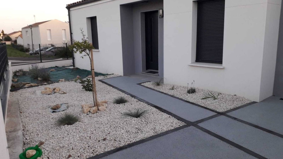 Longeville-sur-Mer House | Petite Villa Neuve Toute Équipée Proche du Centre Ville de Longeville sur Mer