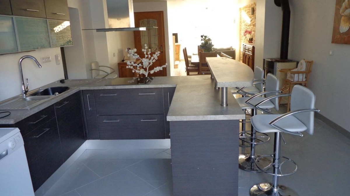 Puilly-et-Charbeaux House | Petites Fleurs DES Champs