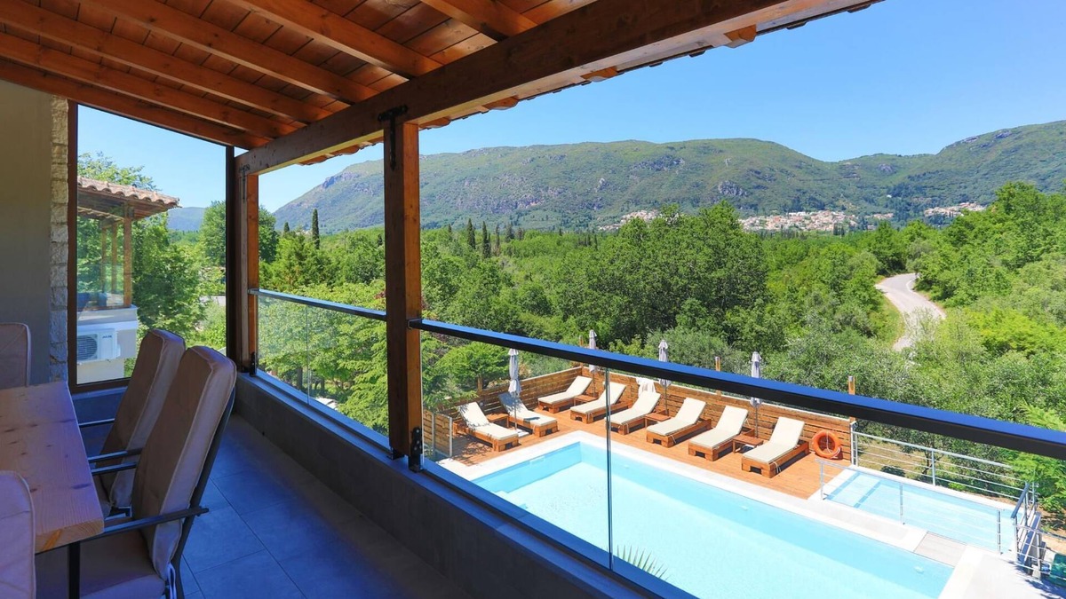 Ano Korakiana Apartment | Petra House Ena in Corfu