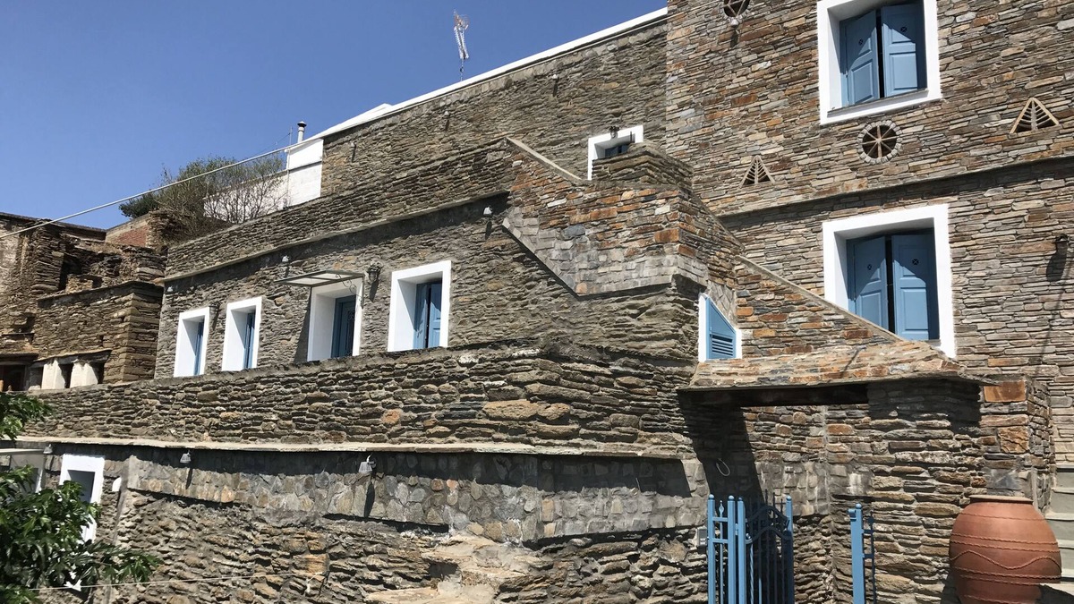 Ormos Korthiou Apartment | Petra Traditional House 1