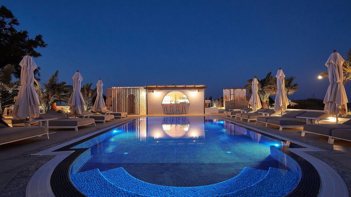 Agios Georgios Hotel | Petri Suites