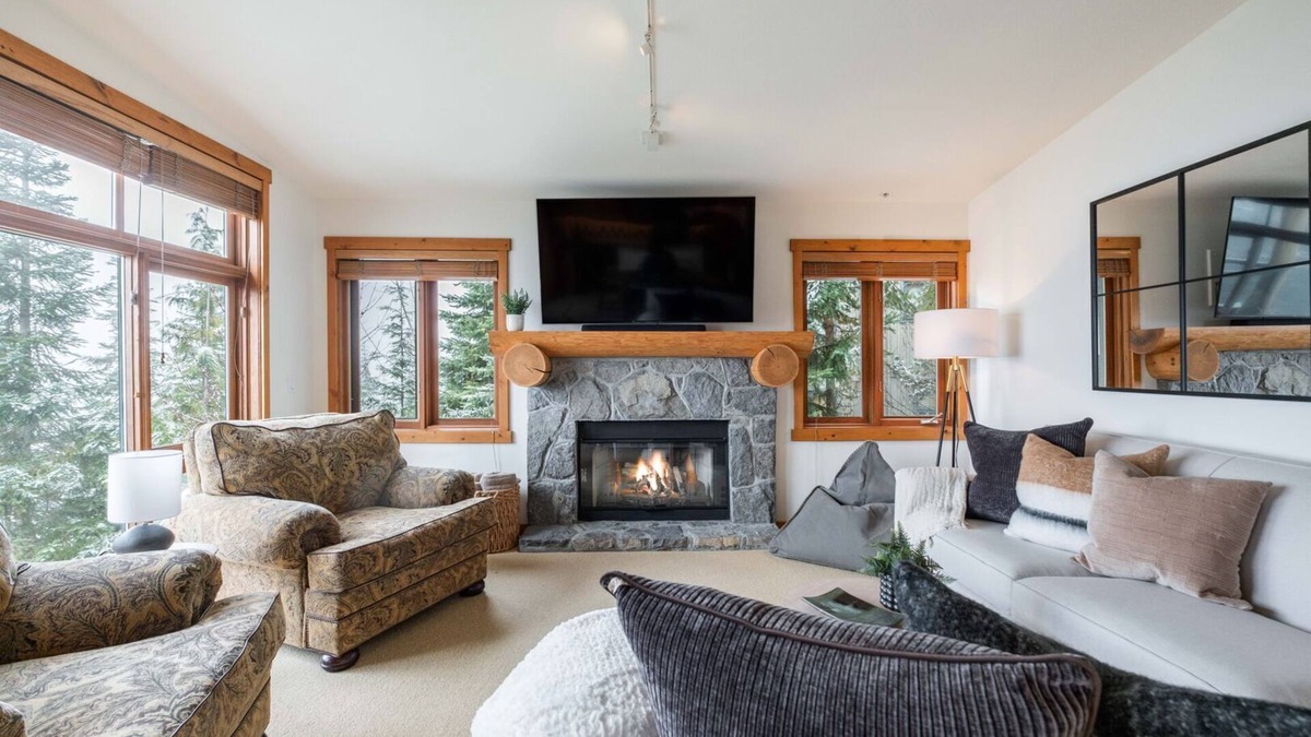 Whistler Creekside Condo | Pets | BBQ | Sundeck | Private garage | Ski-in/out