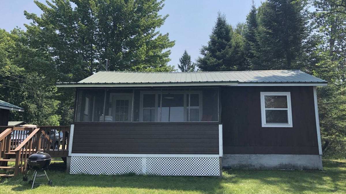 Winter Cabin | Pets & kid Friendly ,direct access to ATV& snow trails, private dock