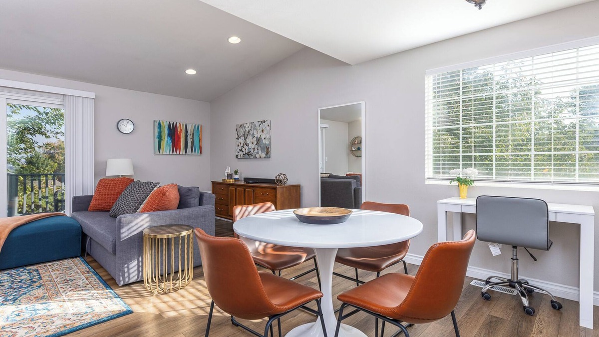Tri-Cities House | Pets welcome! Charming 2-bedroom townhome in Kennewick w/Blazing WiFi + AC/Heat