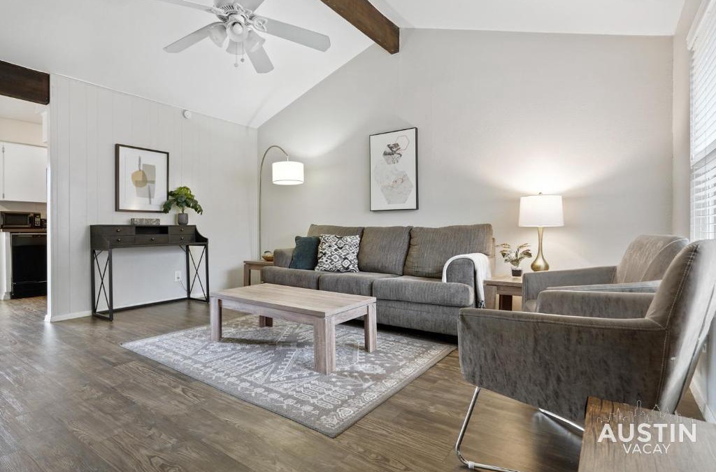 Zilker Apartment | Pets Welcome Great Space Backyard Near Zilker