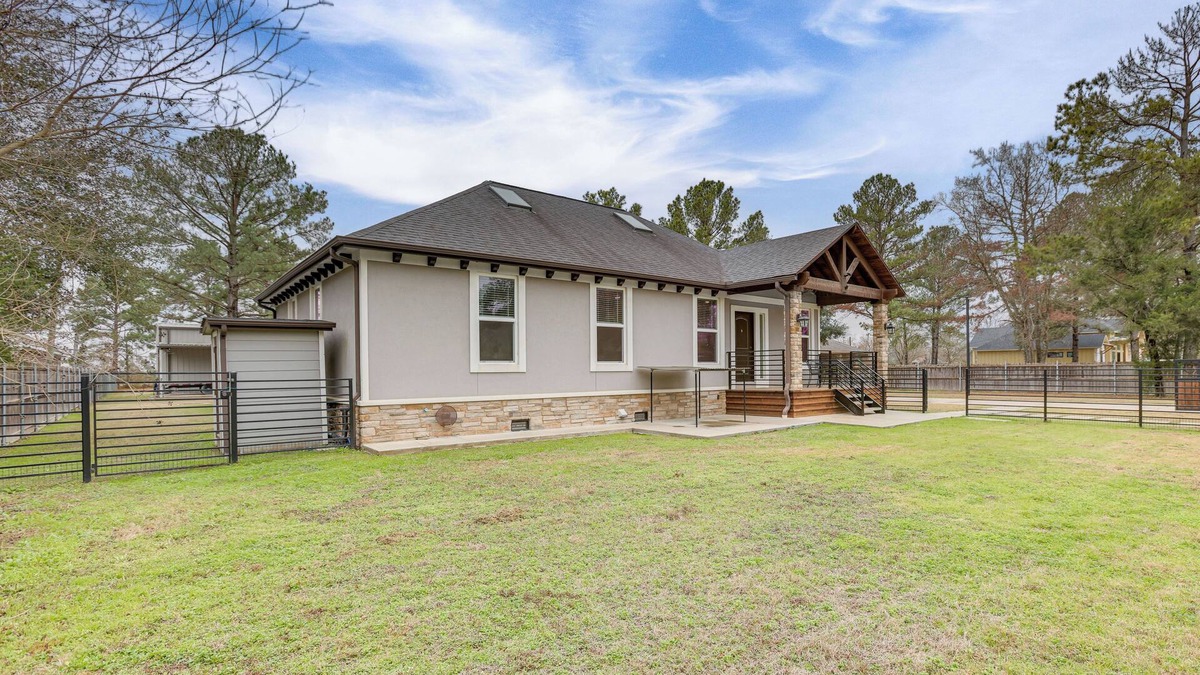 Hockley House | Pets Welcome: Home w/Deck & Patio in Hockley!