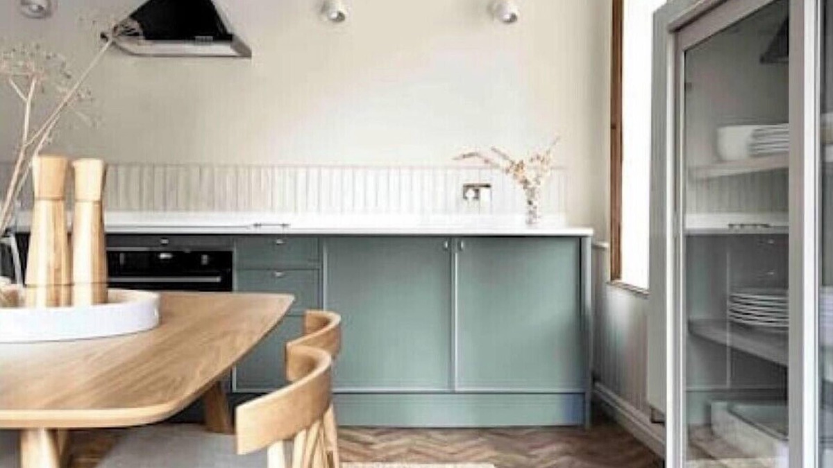 Tideswell House | Peverel House, Tideswell. Sleeps 4, Dog Friendly