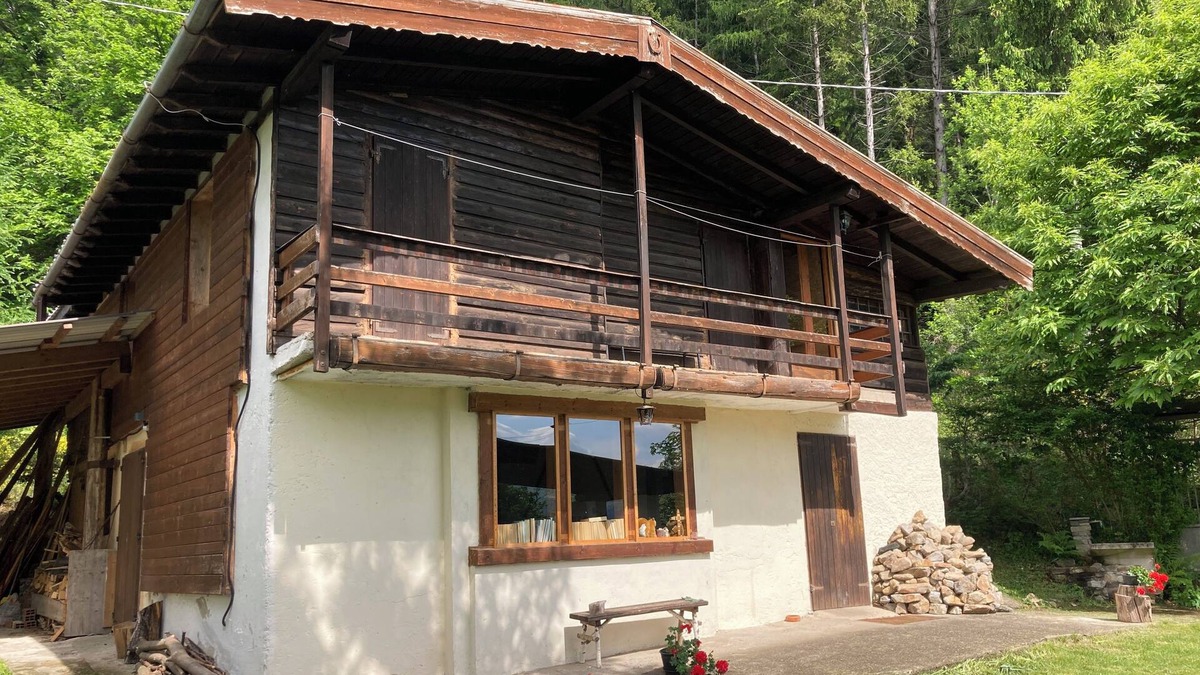 Primaluna Cabin | PEZZAINBAITA. Spacious chalet 20 minutes from Lake Como. Oasis in the woods