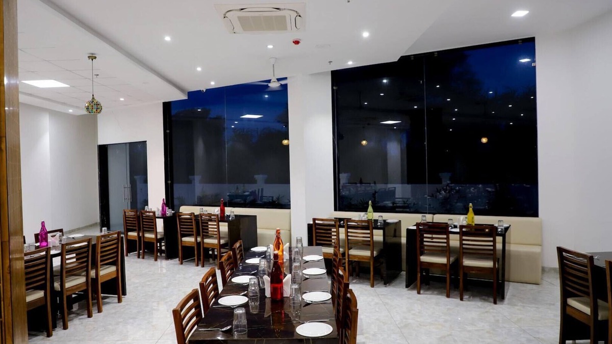 Nandurbar Hotel | PG Resort