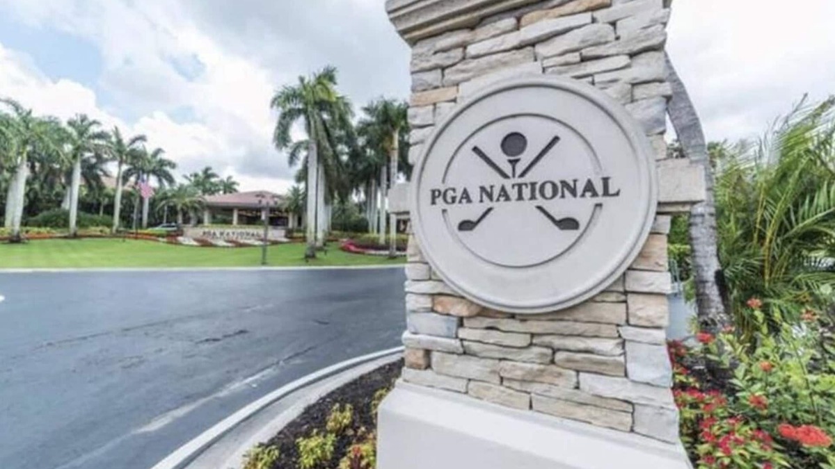 Hunt Club Condo | PGA National golf villa condo , 2 bed, 2 bath. PRIME LOCATION.