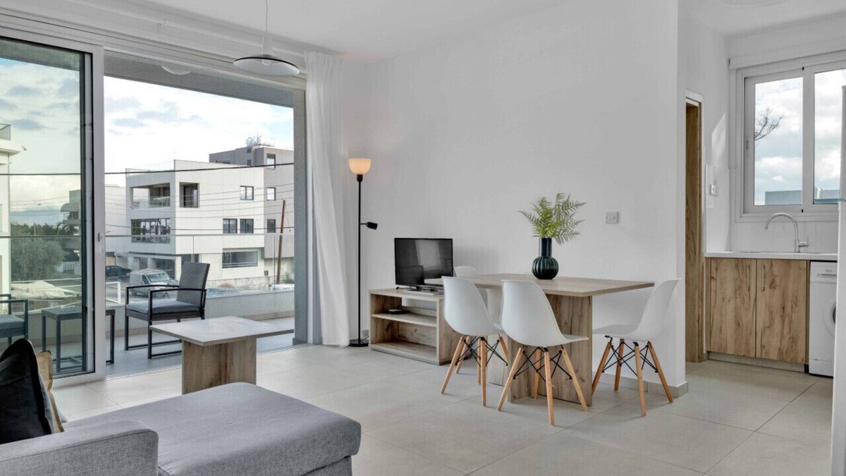 Strovolos Apartment | Phaedrus Living: Eolus Residences Artemis