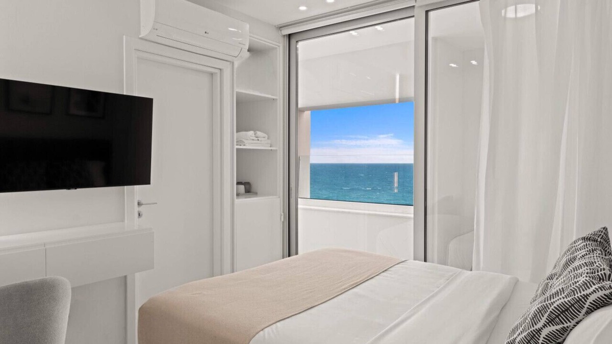 Historical Center Apartment | Phaedrus Living: Limassol Seaside Residences 03