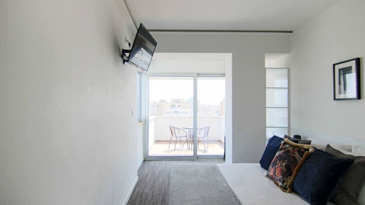 Acropolis Apartment | Phaedrus Living: Luxury Suite Nicosia 509