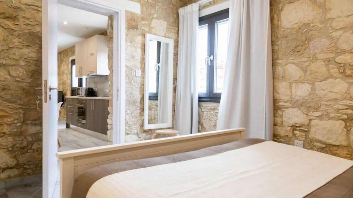 Armou House | Phaedrus Living: Luxury Stone House Armou