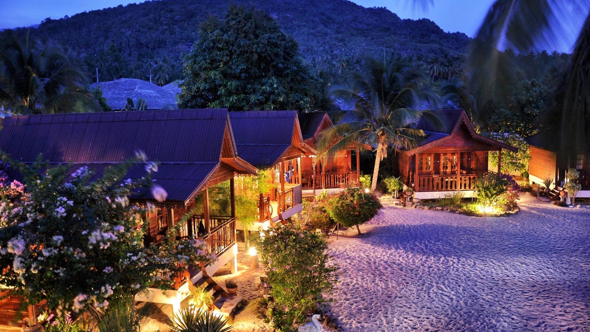 Baan Tai Resort | Phangan Rainbow Bungalows