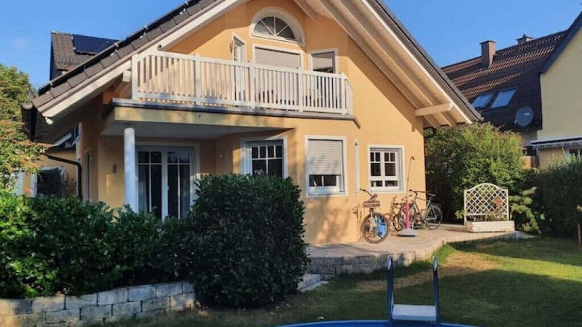 Altperlach House | Phantastisches Haus mit Pool Direkt in München