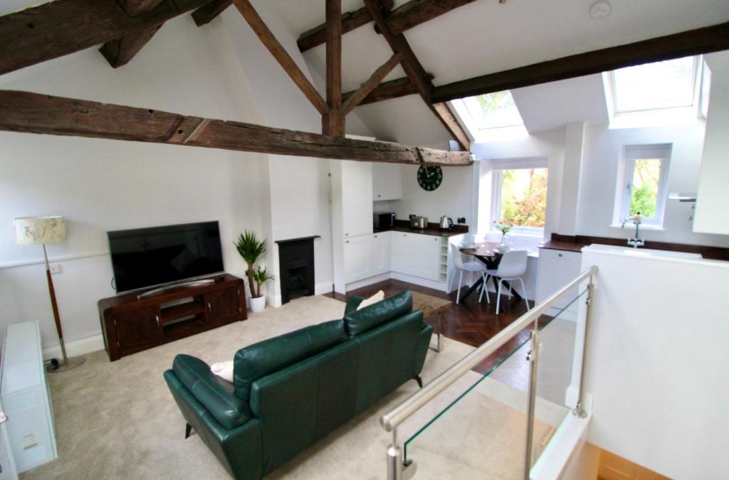 Almondbury House | Pheasants Crossing - luxurious and cozy cottage in peaceful rural location