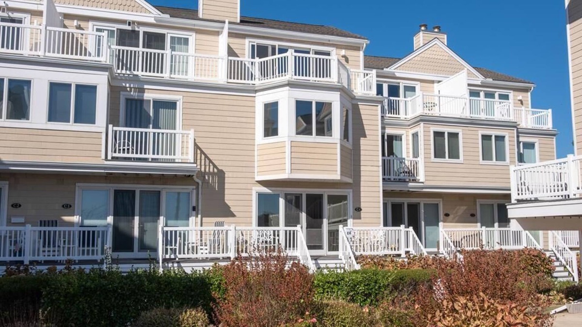 Cape May Condo | Philadelphia Beach Condo offering unobstructed beach views!