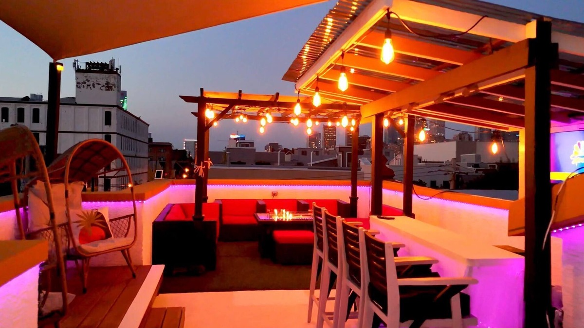 Point Breeze Apartment | Philly Penthouse w/Rooftop Paradise