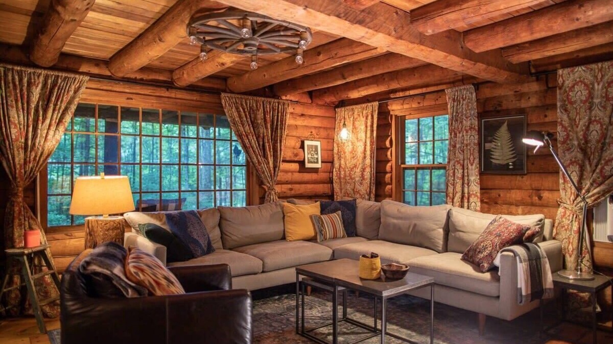 Accord Cabin | Phoebe's Nest - Chic Log Cabin in Accord