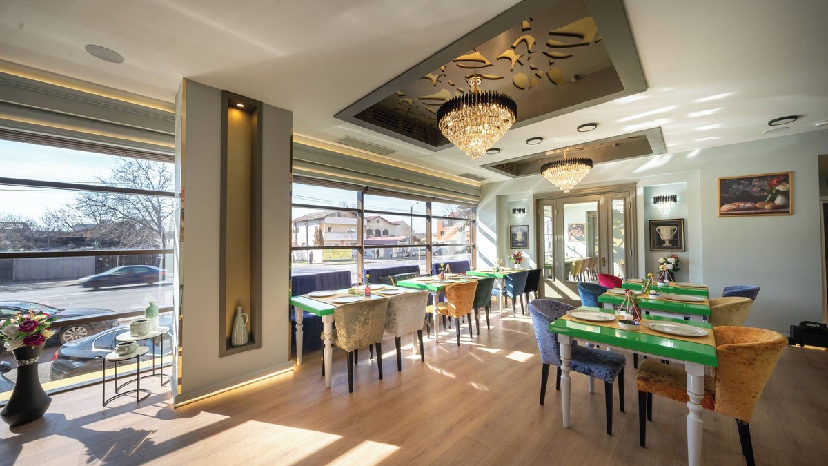 Sector 1 Hotel | Phoenicia Comfort Hotel