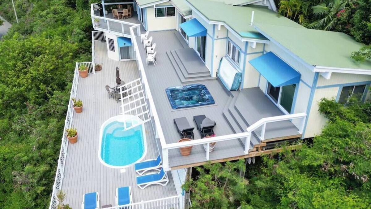 Rendezvous & Ditleff House | Phoenix By The Sea - St. John