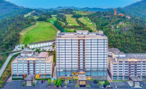 Dongguan Hotel | Phoenix Hill Hotel Dongguan - Golf Course Shop