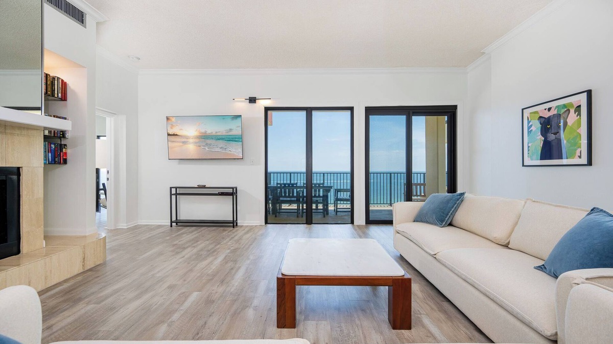 Orange Beach Condo | Phoenix II 2151 – Your Penthouse Getaway!