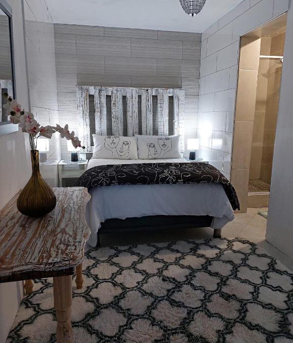 Langenhoven Park Apartment | Phoenix, Langenhovenpark, Bfn near Inibos parkrun.