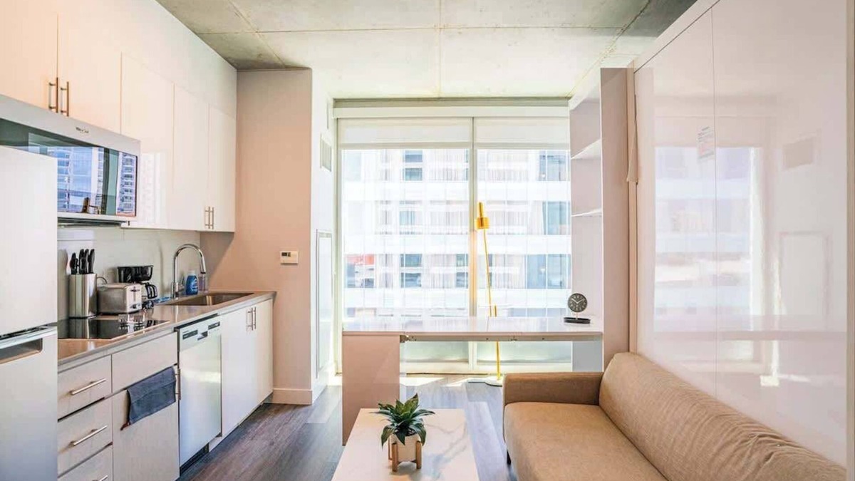 Downtown Phoenix Apartment | PHX Getaway+Pool+Murphy Bed+Downtown Studio