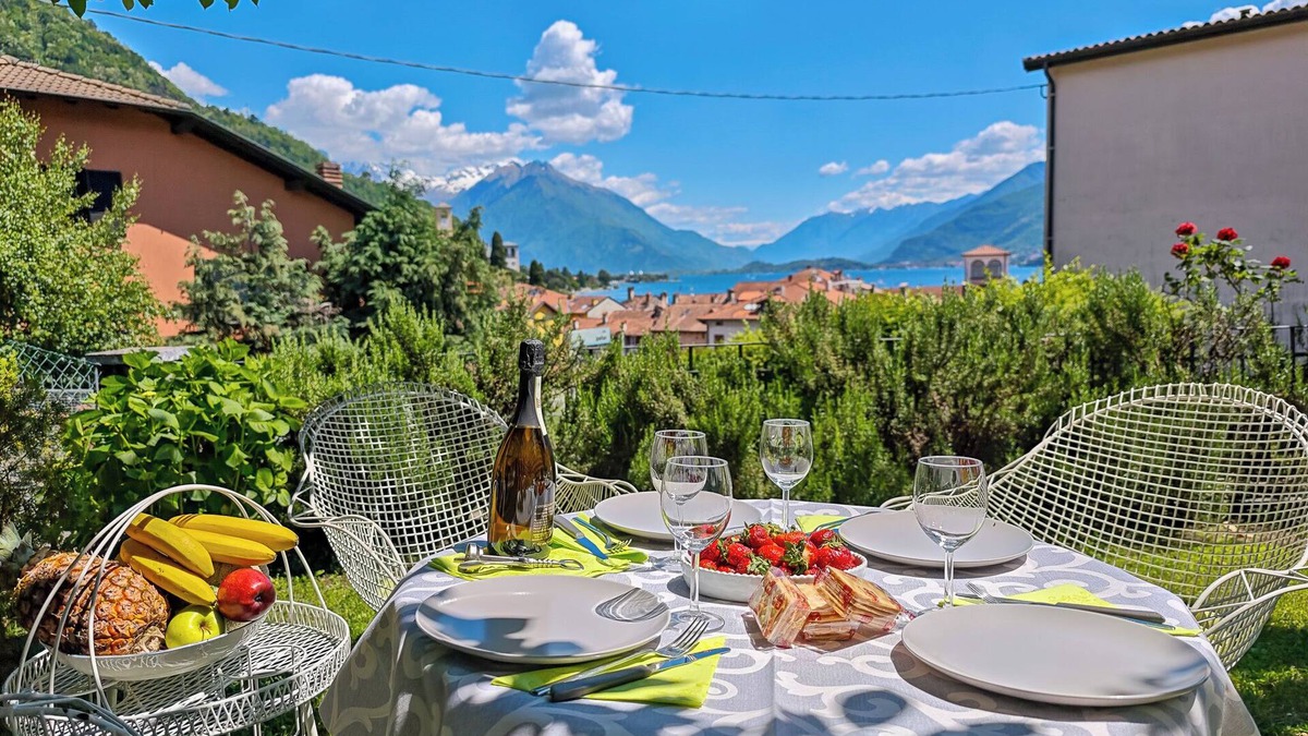 Consiglio di Rumo Apartment | Pianoforte holiday flat with lake view