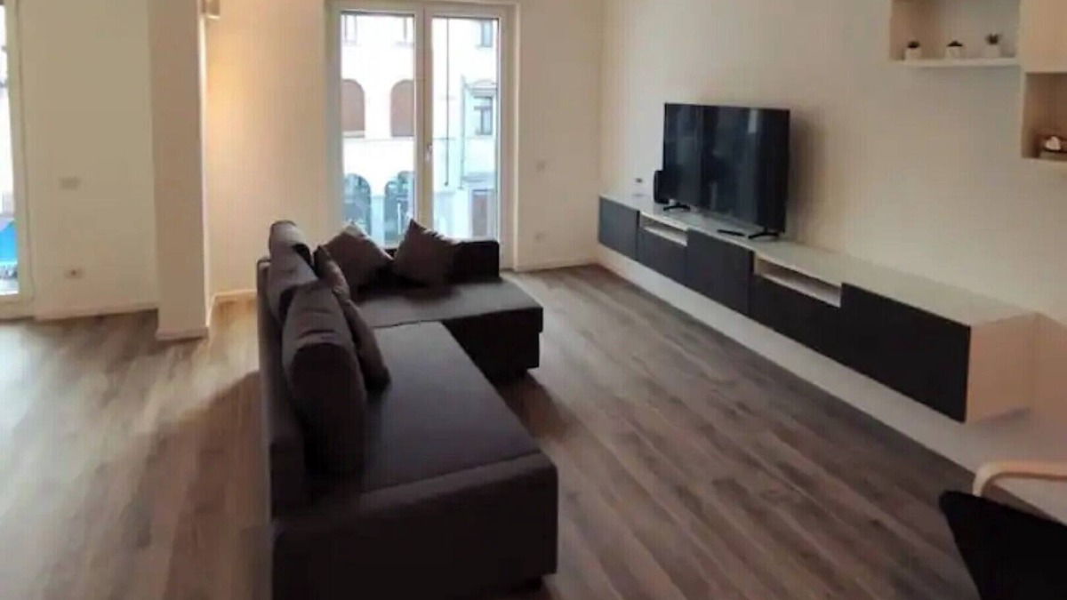Lecco Apartment | [Piazza XX settembre] - feel the centre