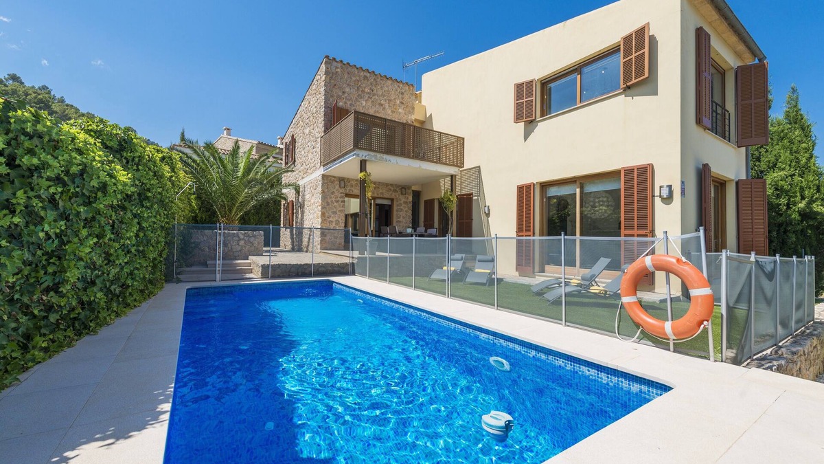 Mancor de la Vall Villa | PICARA - Villa with private pool in Mancor De La Vall. Free WiFi