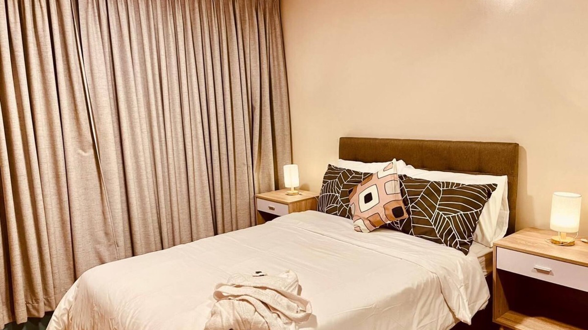 Guadalupe Nuevo Condo | Picasso inspired 1 bedroom unit at Uptown BGC convenience right to your doorstep