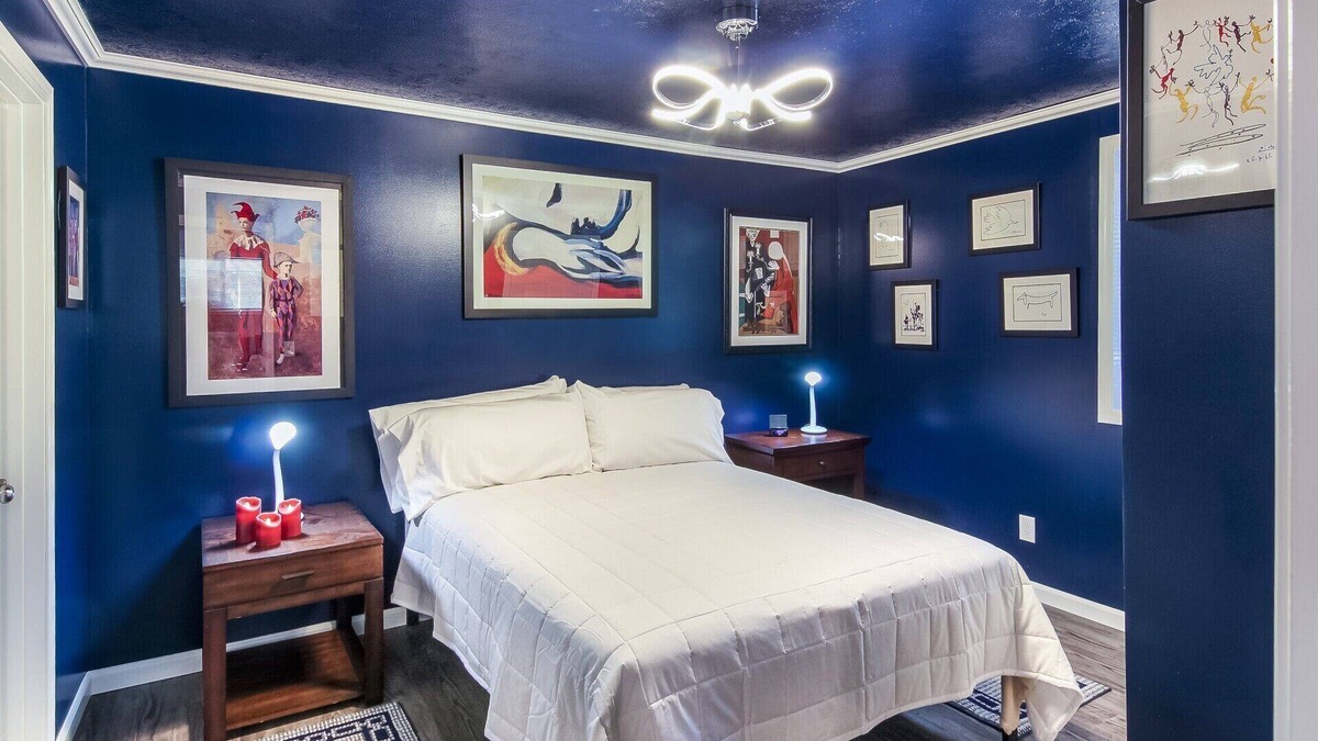 Interlochen Condo | Picasso Place Sleeps 4 Fully Stocked Kitchen,nUnique Art, Traverse City, WI-FI