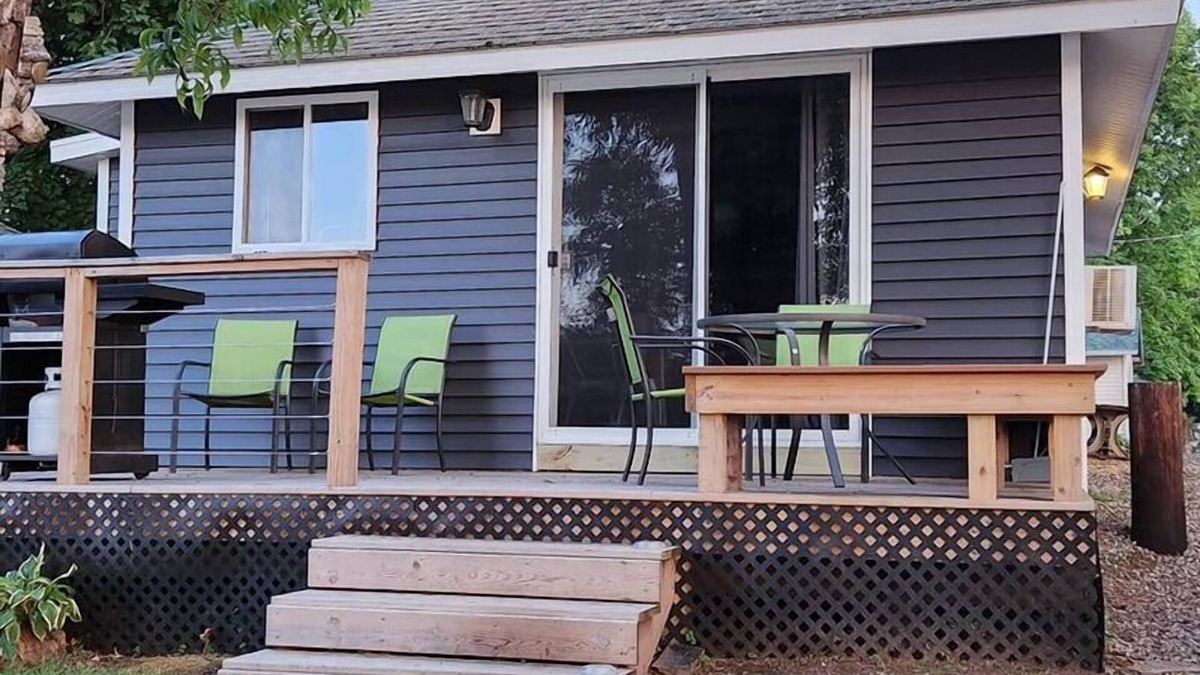 Fremont House | Pickerel Cabin - Waterfront resort on Fremont Wolf River