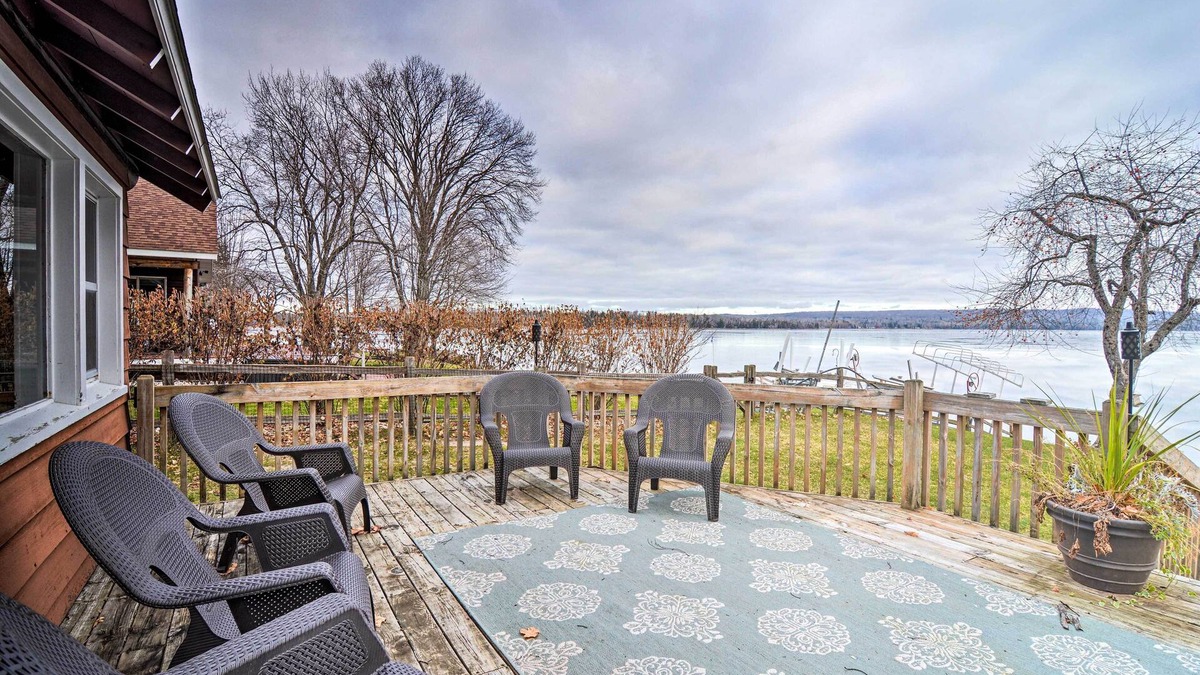 Petoskey Cabin | Pickerel Lake Retreat w/Fire Pit, 15 Mi to Ski!