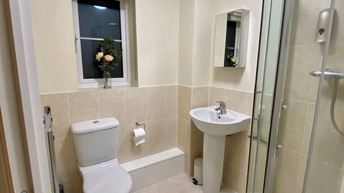 Andover House | PIcket House - Andover - 3 bedroom with garden in quiet area close to centre