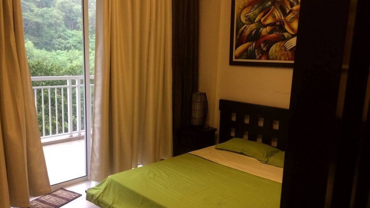 Tanauan City Apartment | Pico de Loro Beach and Country Club 1br Suite