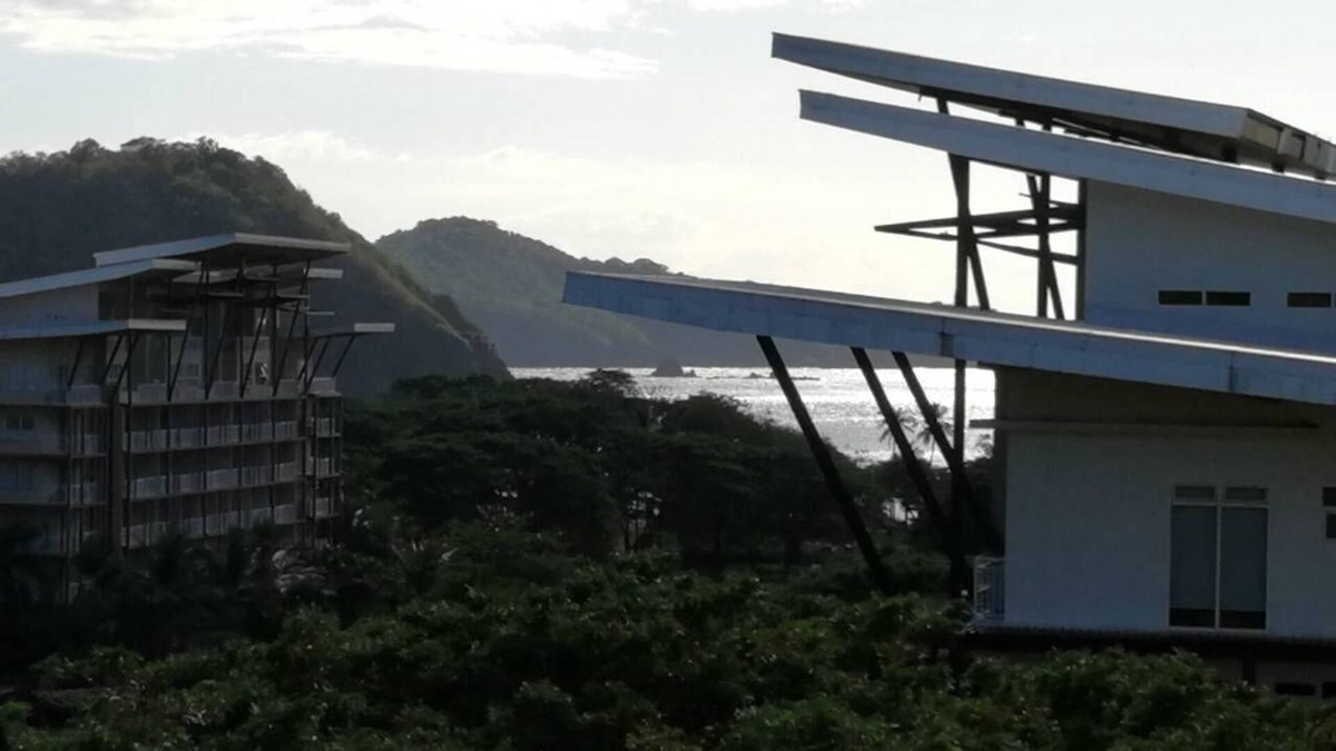 Nasugbu House | Pico de Loro Beach and Country Club 4 bedroom Penthouse