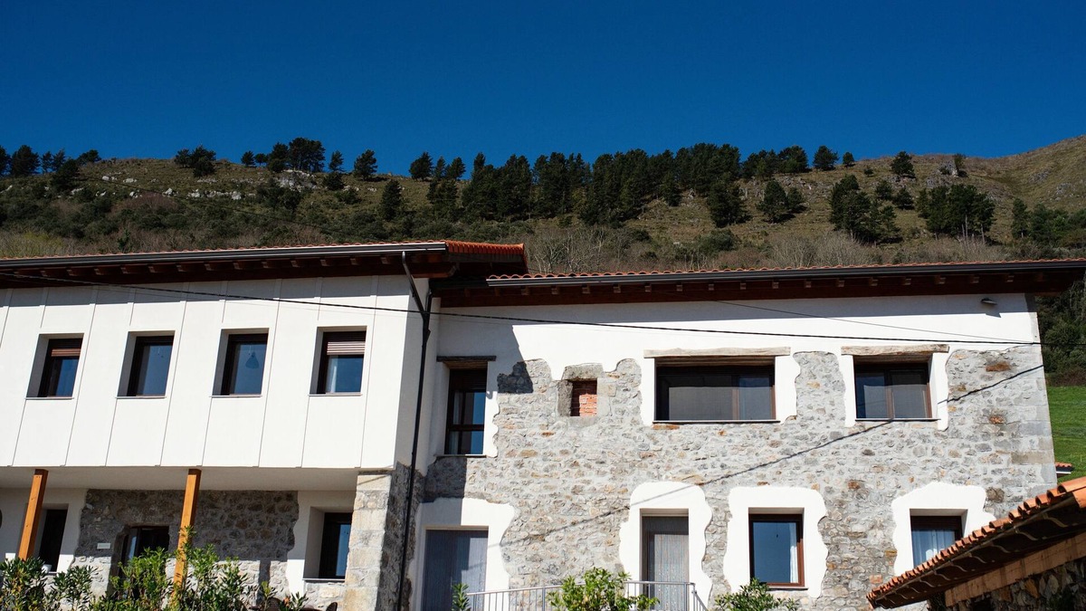 Ampuero Apartment | Pico El Hayal - Apar located in a rural setting with 2 bedrooms, kitchen, living room and bathroom