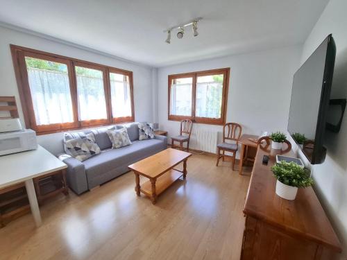Biescas Apartment | Pico Erata, wifi y renovado - Arafita Apartamentos
