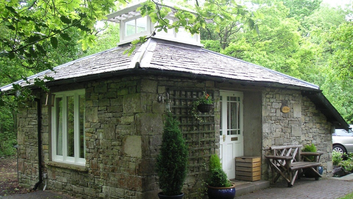Meathop Cottage | Picture Postcard Stone Cottage in an idyllic peaceful setting