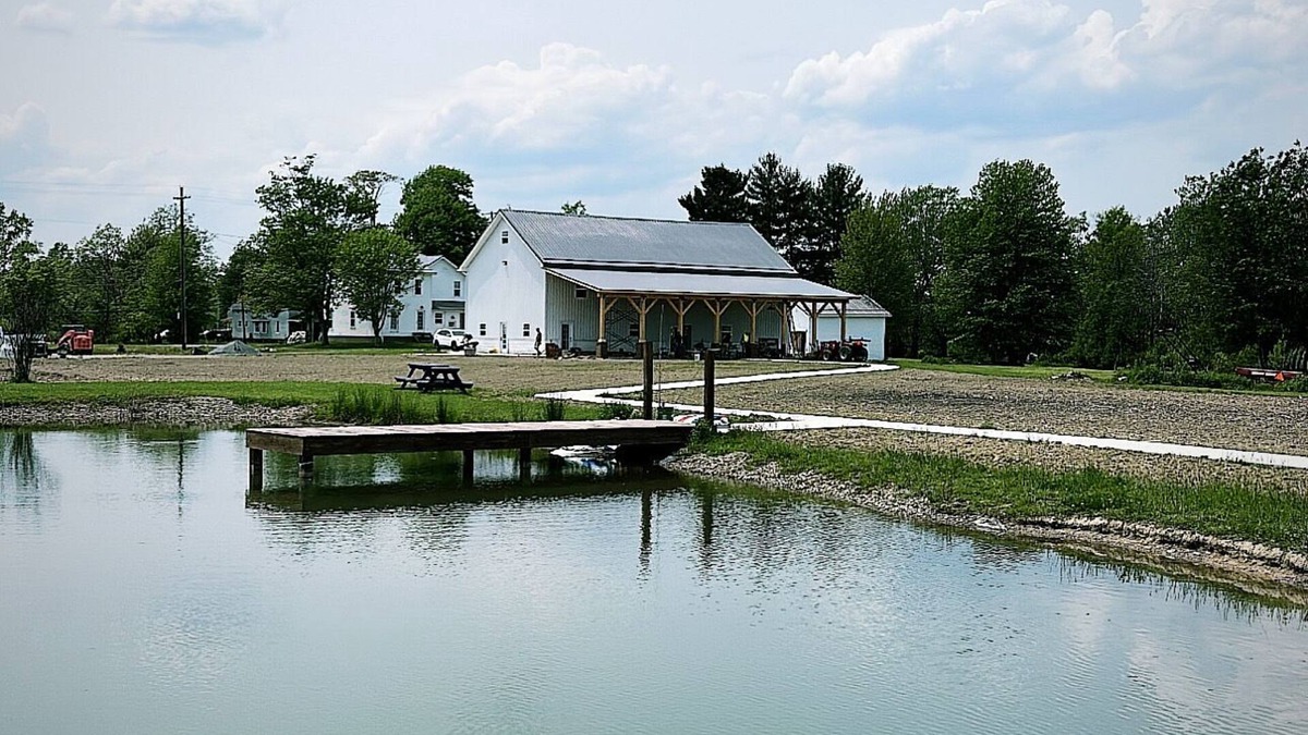Ashtabula House | Picturesque Barn property.