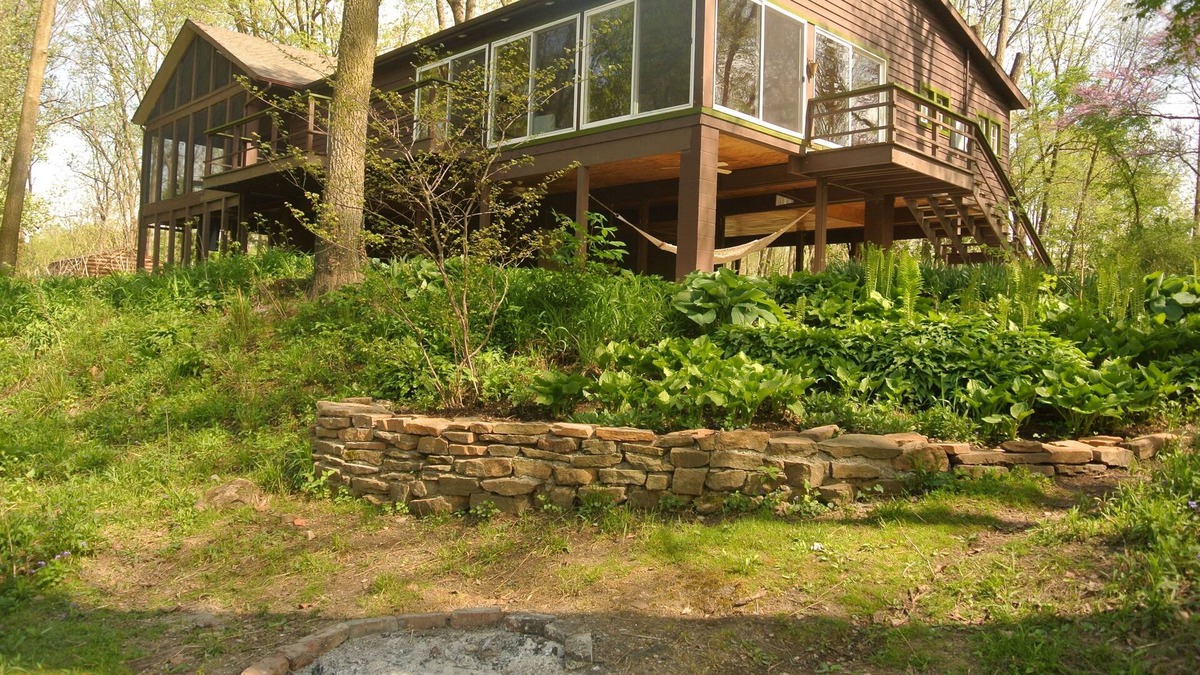 Rockfield House | Picturesque Getaway Tippecanoe River