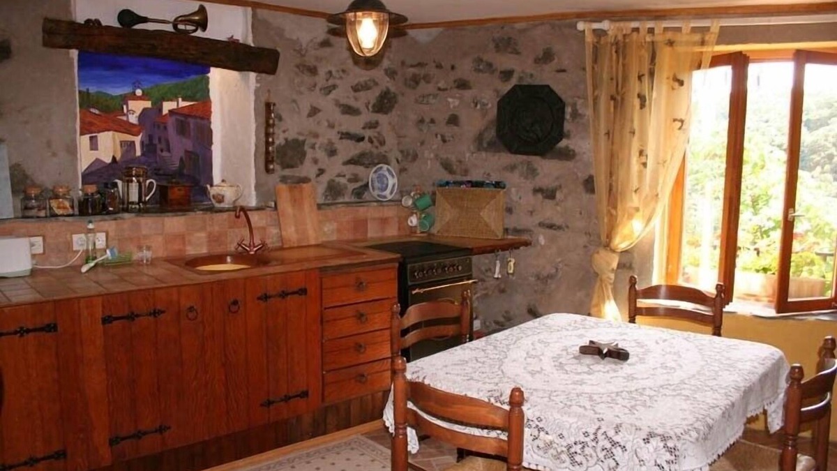Vira Apartment | Picturesque gite with terraces in idyllic mountain village with views