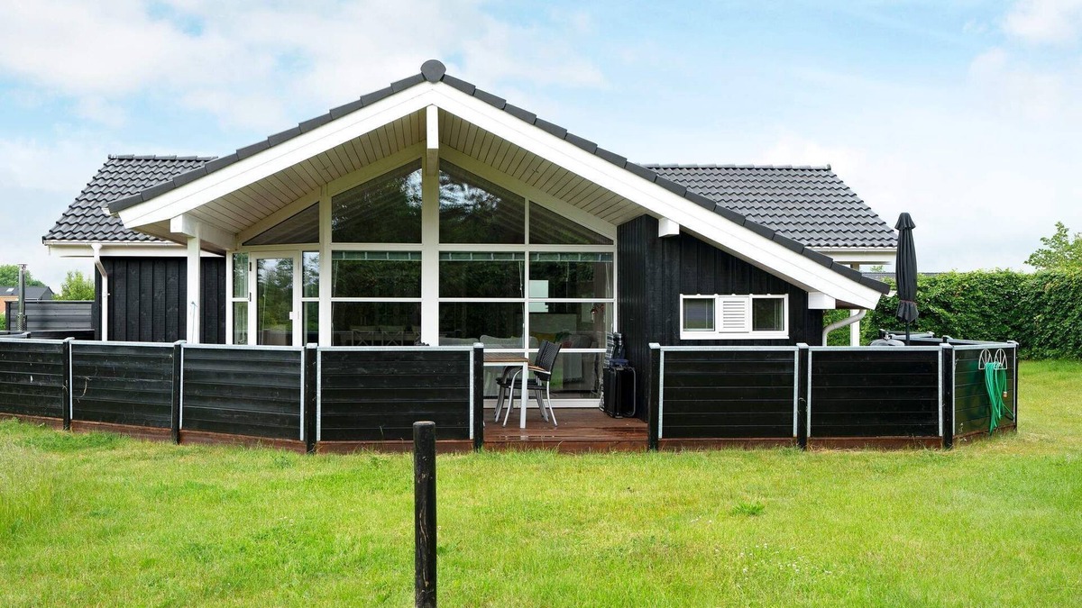Horve House | Picturesque Holiday Home in Zealand With Sauna