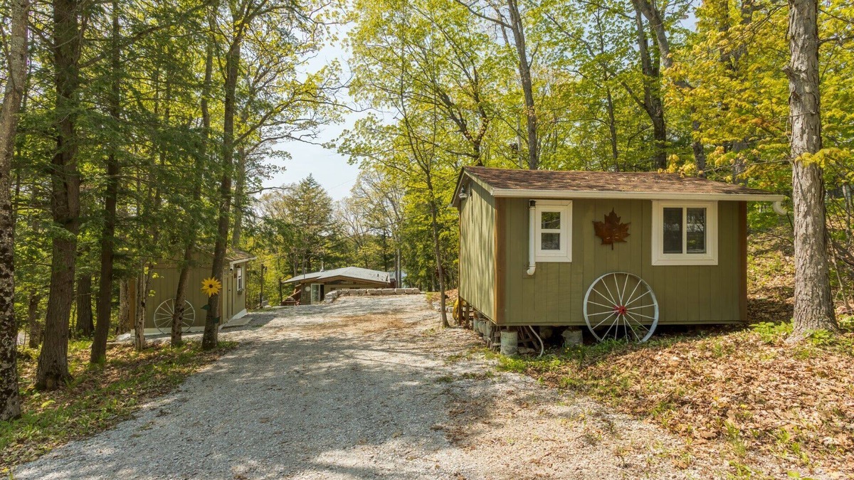 Muskoka Lakes Cottage | Picturesque Leonard Lake cottage