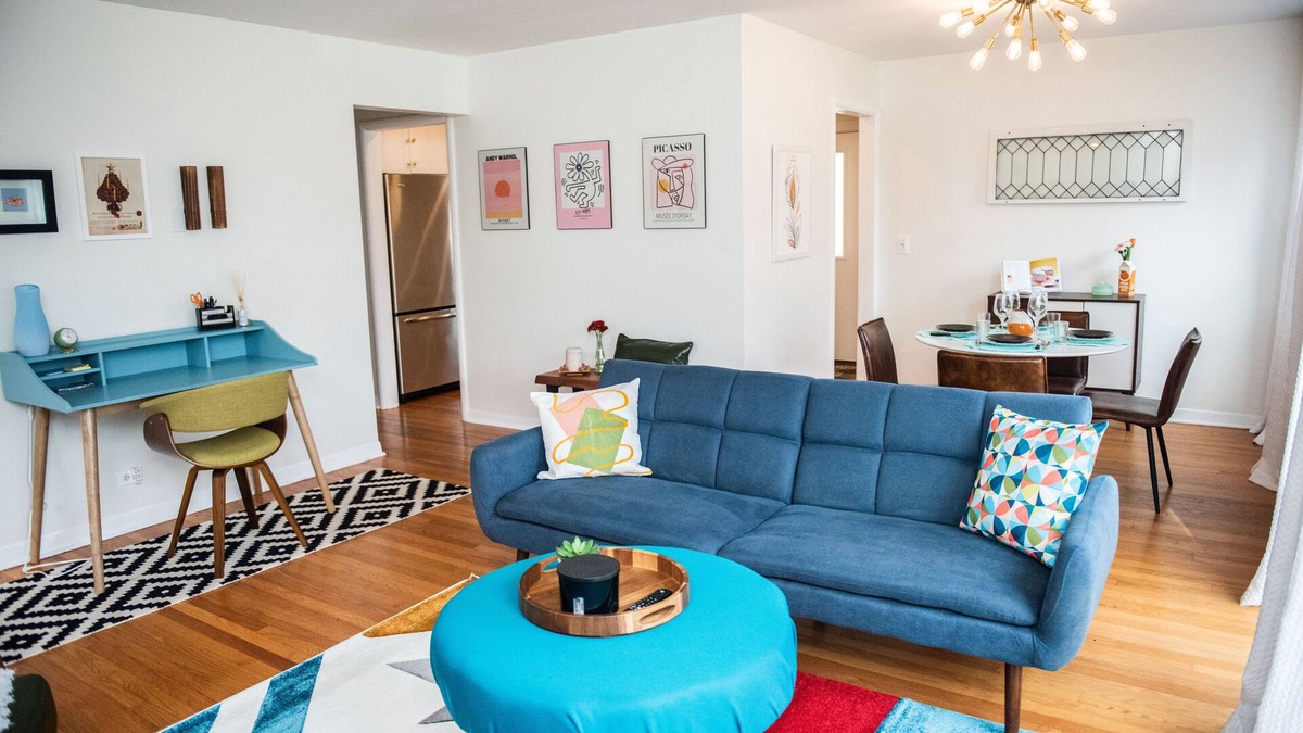 Highland Park House | Picturesque! Mid Mod Home - 20min from Chicago!