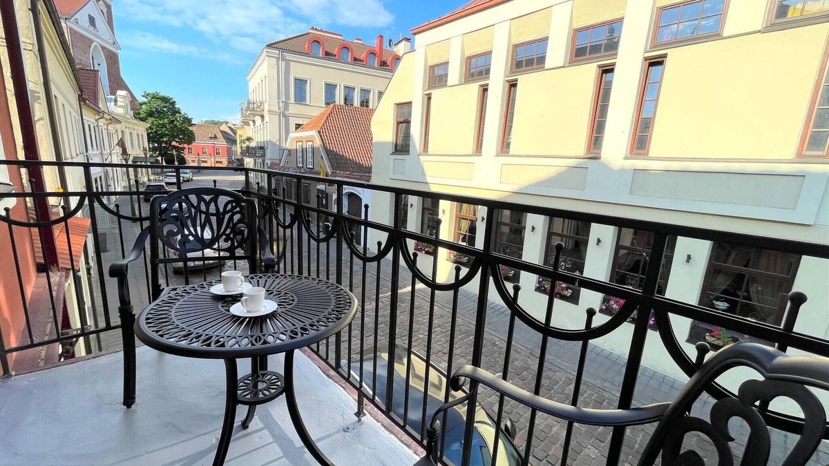 Old Town Apartment | Picturesque Old Town Apartment With Balcony